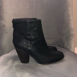 Arturo Chiang Hadley Boot Black Leather size 6.5